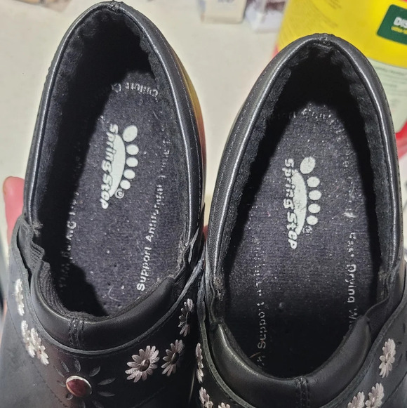 Spring Step Black flower clogs - Picture 4 of 5